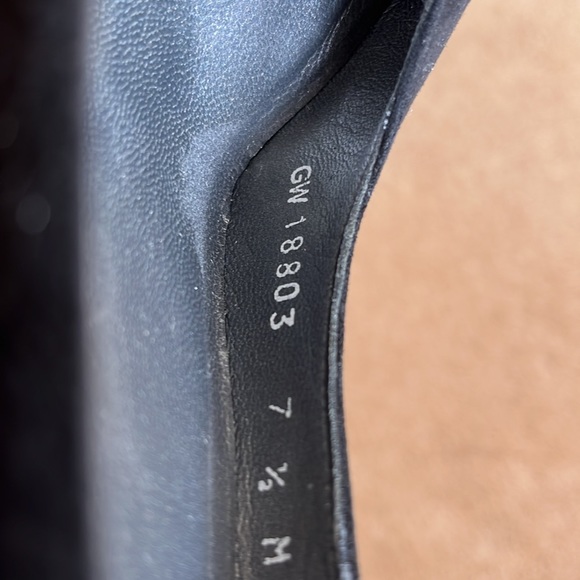 Stuart Weitzman high heels black suede leather 7 1/2 M - Picture 7 of 9